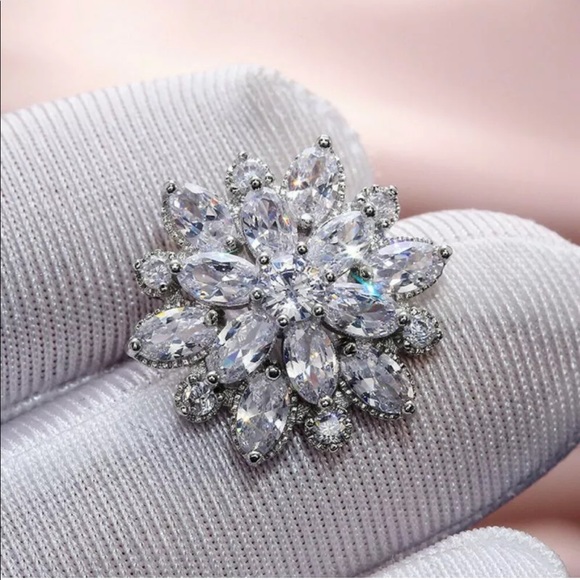 New 2020 Gorgeous Flower Studs Women 925 silver - Picture 9 of 9